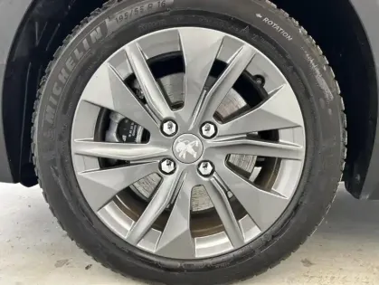 Photo 20 Peugeot 208 50 kWh 136ch Allure 5p