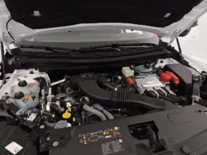 Photo 11 Renault Austral E-Tech full hybrid 200 GSR2 Iconic esprit Alpine