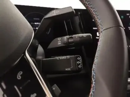 Photo 15 Renault Austral E-Tech full hybrid 200 GSR2 Iconic esprit Alpine