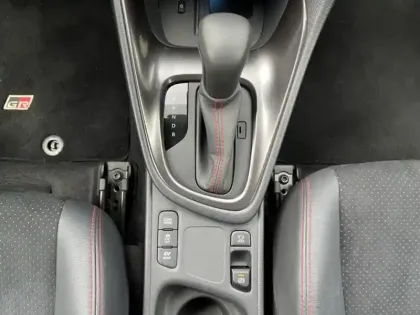 Photo 7 Toyota Yaris Hybride 116h GR SPORT / Toit Panoramique Pack Te