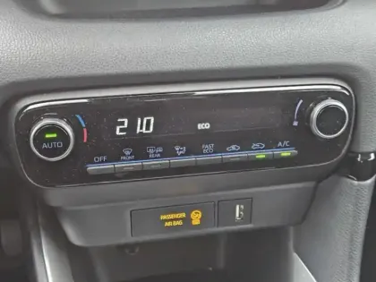 Photo 9 Toyota Yaris Hybride 116h Dynamic