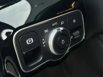 Photo 10 Mercedes Classe A 180 d Progressive Line