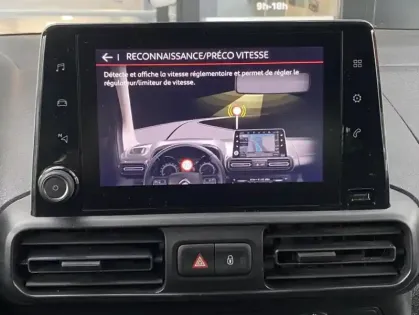 Photo 24 Citroën Berlingo III Taille M PureTech 110 S&S BVM6 Feel