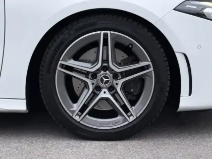 Photo 10 Mercedes Classe A 220 d AMG Line