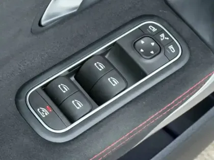 Photo 26 Mercedes Classe A 220 d AMG Line