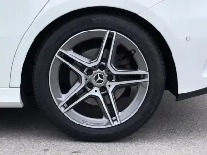 Photo 11 Mercedes Classe A 220 d AMG Line