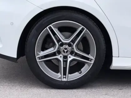 Photo 12 Mercedes Classe A 220 d AMG Line