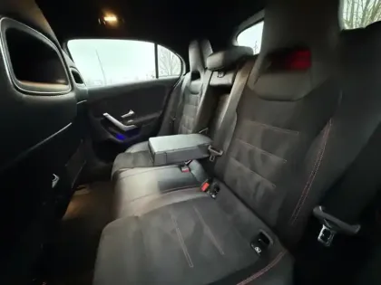 Photo 20 Mercedes Classe A 220 d AMG Line