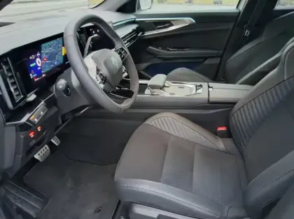 Photo 10 Renault Rafale Nouveau E-Tech full hybrid 200ch esprit Alpine