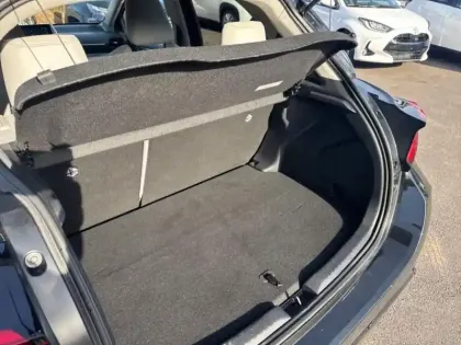 Photo 12 Toyota Yaris  116h Iconic 5p MY22