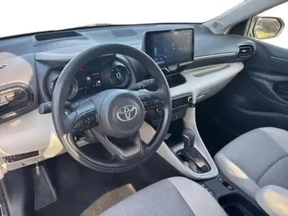 Photo 14 Toyota Yaris  116h Iconic 5p MY22