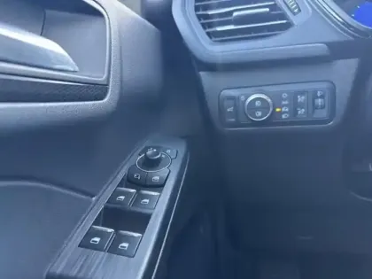 Photo 11 Ford Kuga  2.5 Duratec 190ch FHEV E85 ST-Line BVA