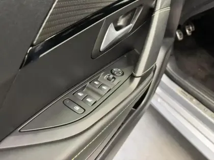 Photo 13 Peugeot 208  1.2 PureTech 100ch S&S GT 118g