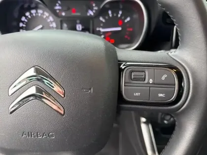 Photo 14 Citroën C3 Aircross  PureTech 110ch S&S Rip Curl