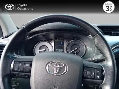 Photo 12 Toyota Hilux  2.8 D-4D 204ch X-Tra Cabine Légende 4WD BVA MY24