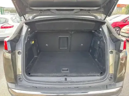 Photo 8 Peugeot 3008  HYBRID 225ch Allure e-EAT8 10cv