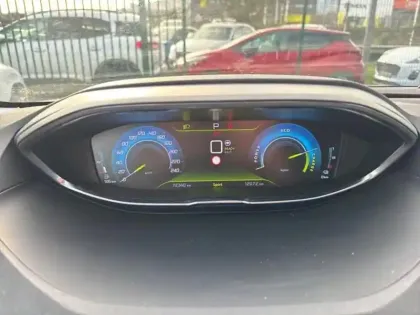 Photo 10 Peugeot 3008  HYBRID 225ch Allure e-EAT8 10cv