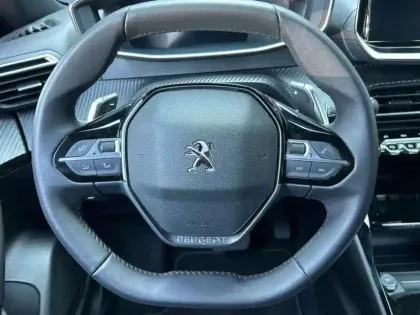 Photo 11 Peugeot 2008  1.2 PureTech 130ch S&S Allure EAT8 7cv