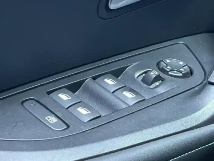 Photo 7 Peugeot 2008  1.2 PureTech 130ch S&S Allure EAT8 7cv