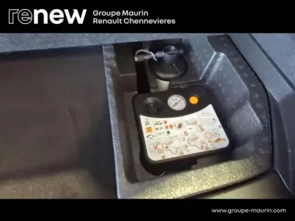 Photo 12 Renault Captur  1.6 E-Tech hybride rechargeable 160ch Intens -21