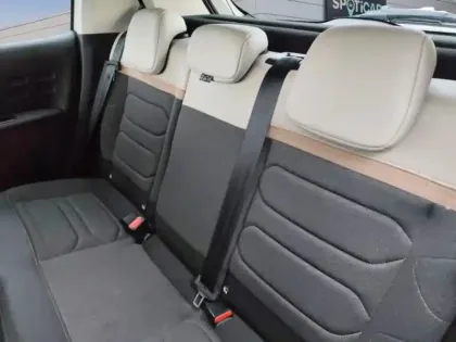 Photo 9 Citroën C3  1.2 PureTech 110ch S&S Shine EAT6