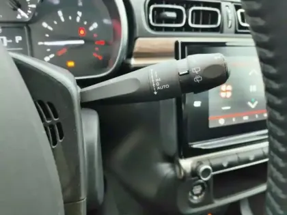 Photo 13 Citroën C3  1.2 PureTech 110ch S&S Shine EAT6