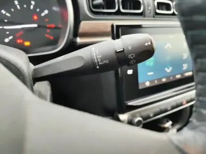 Photo 14 Citroën C3  1.2 PureTech 110ch S&S Shine 120-123g