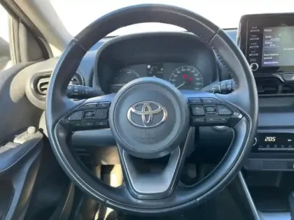 Photo 11 Toyota Yaris  116h Dynamic 5p MY22