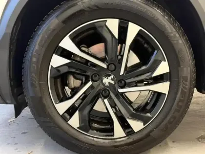 Photo 5 Peugeot 2008  1.5 BlueHDi 130ch S&S Allure Business EAT8 Commerciale 2 Places