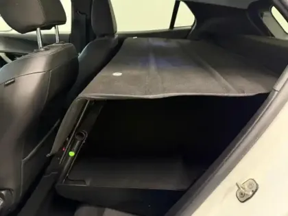 Photo 8 Peugeot 2008  1.5 BlueHDi 130ch S&S Allure Business EAT8 Commerciale 2 Places