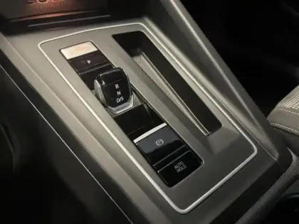 Photo 11 Volkswagen Golf  2.0 TDI SCR 200ch GTD DSG7