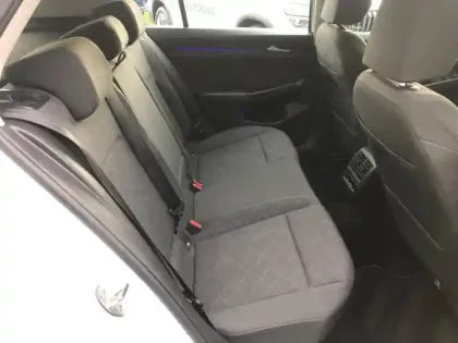 Photo 6 Volkswagen Golf  1.0 eTSI OPF 110ch Life Plus DSG7