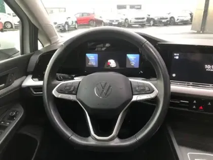 Photo 14 Volkswagen Golf  1.0 eTSI OPF 110ch Life Plus DSG7