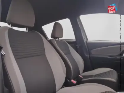 Photo 19 Toyota Yaris  HSD 100h Collection 5p