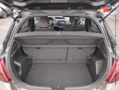 Photo 13 Toyota Yaris  HSD 100h Collection 5p