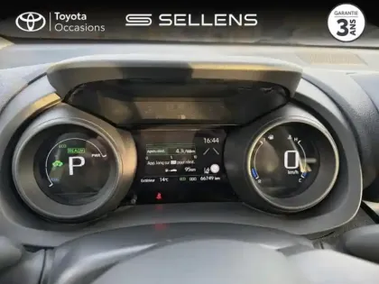 Photo 13 Toyota Yaris  Cross 116h Dynamic Business + Programme Beyond Zero Academy MY22