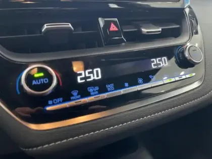 Photo 11 Toyota Corolla  122h Dynamic MY22