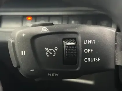 Photo 12 Peugeot 3008  Plug-in Hybrid 225ch GT e-EAT8