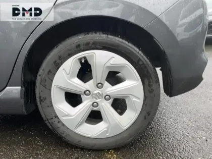 Photo 12 Suzuki Swift  1.2 Hybrid 83ch Privilège Auto