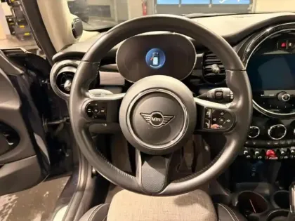 Photo 5 Mini Mini  Cooper 136ch Edition Premium Plus BVA7