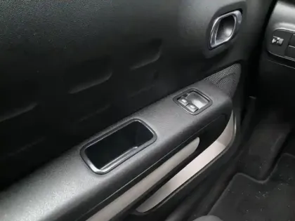 Photo 10 Citroën C3  1.5 BlueHDi 100ch S&S Feel E6.d