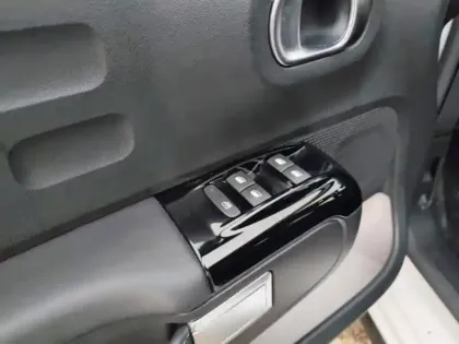 Photo 11 Citroën C3  1.2 PureTech 110ch S&S Shine 120-123g