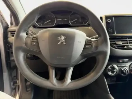 Photo 14 Peugeot 208  1.5 BlueHDi 100ch E6.c Active 5p