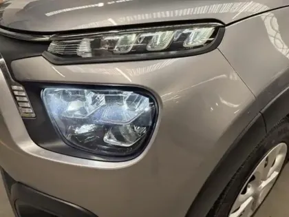 Photo 11 Citroën C3  1.5 BlueHDi 100ch S&S Feel E6.d