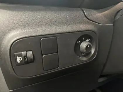 Photo 13 Citroën C3  1.5 BlueHDi 100ch S&S Feel E6.d