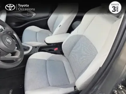 Photo 10 Toyota Yaris  116h Iconic 5p MY22