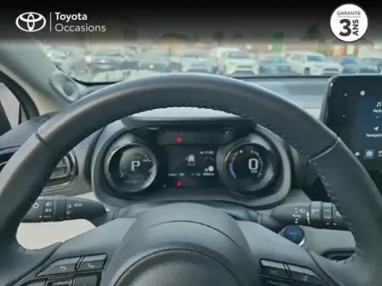 Photo 12 Toyota Yaris  116h Iconic 5p MY22