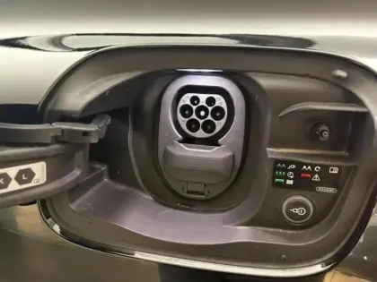 Photo 8 Audi Q6 E-tron  e-tron 306ch performance S line