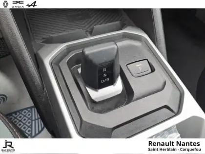 Photo 10 Dacia Duster  1.6 hybrid 140ch Extreme