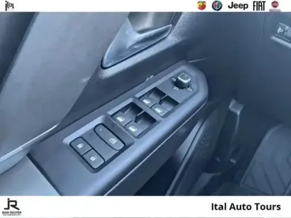 Photo 12 Jeep Compass  1.2 Turbo T3 145ch e-Hybrid Altitude BVR6